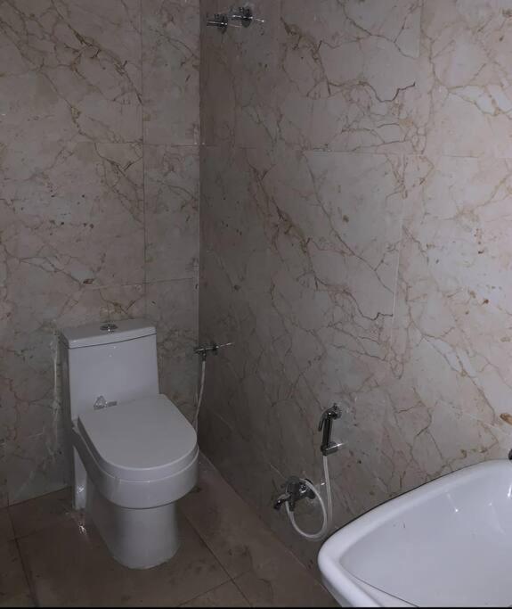 Furnished Villa Near Airport, Away From City โบปาล ภายนอก รูปภาพ
